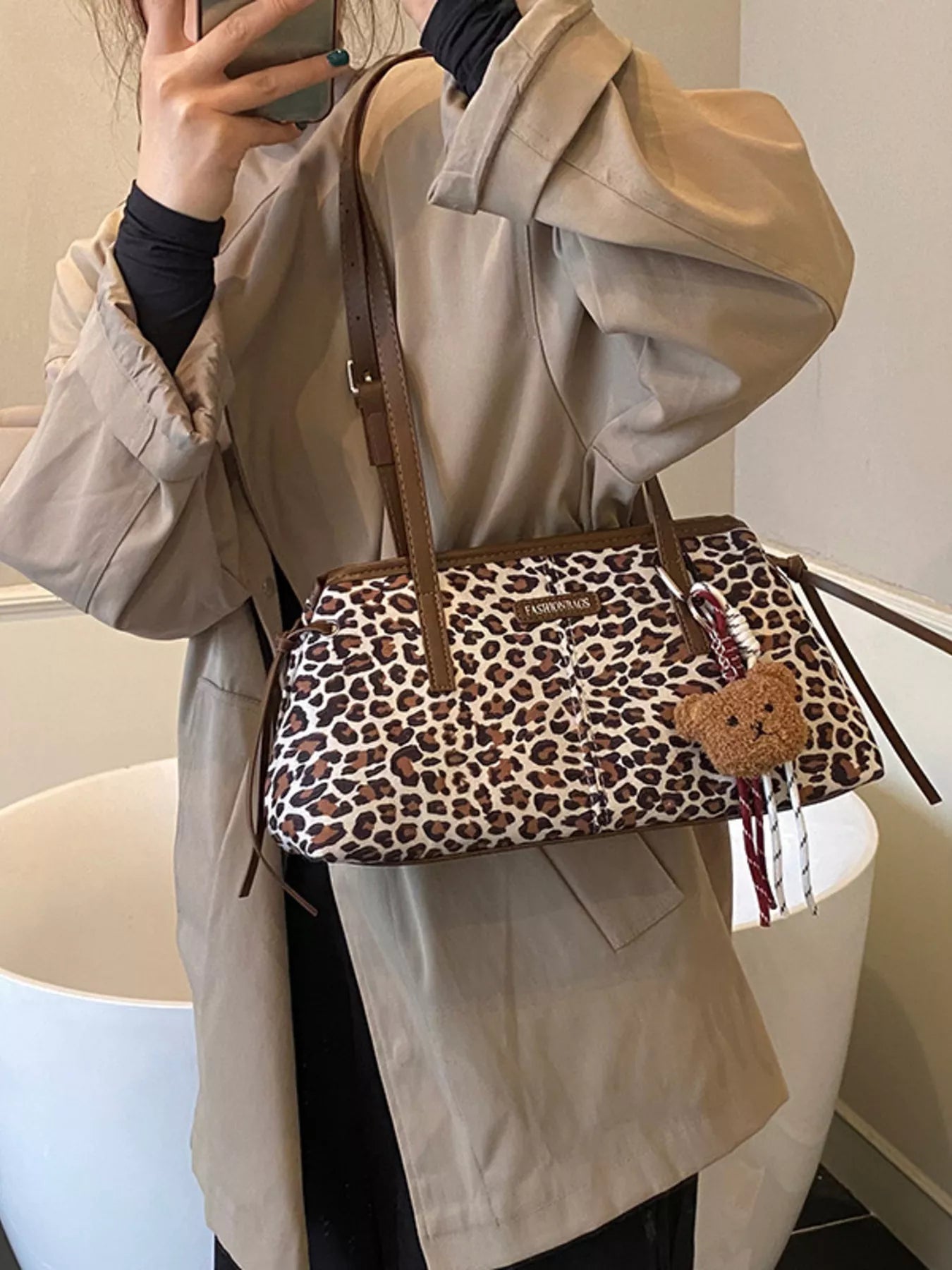 Leopard Adjustable Strap Shoulder Bag