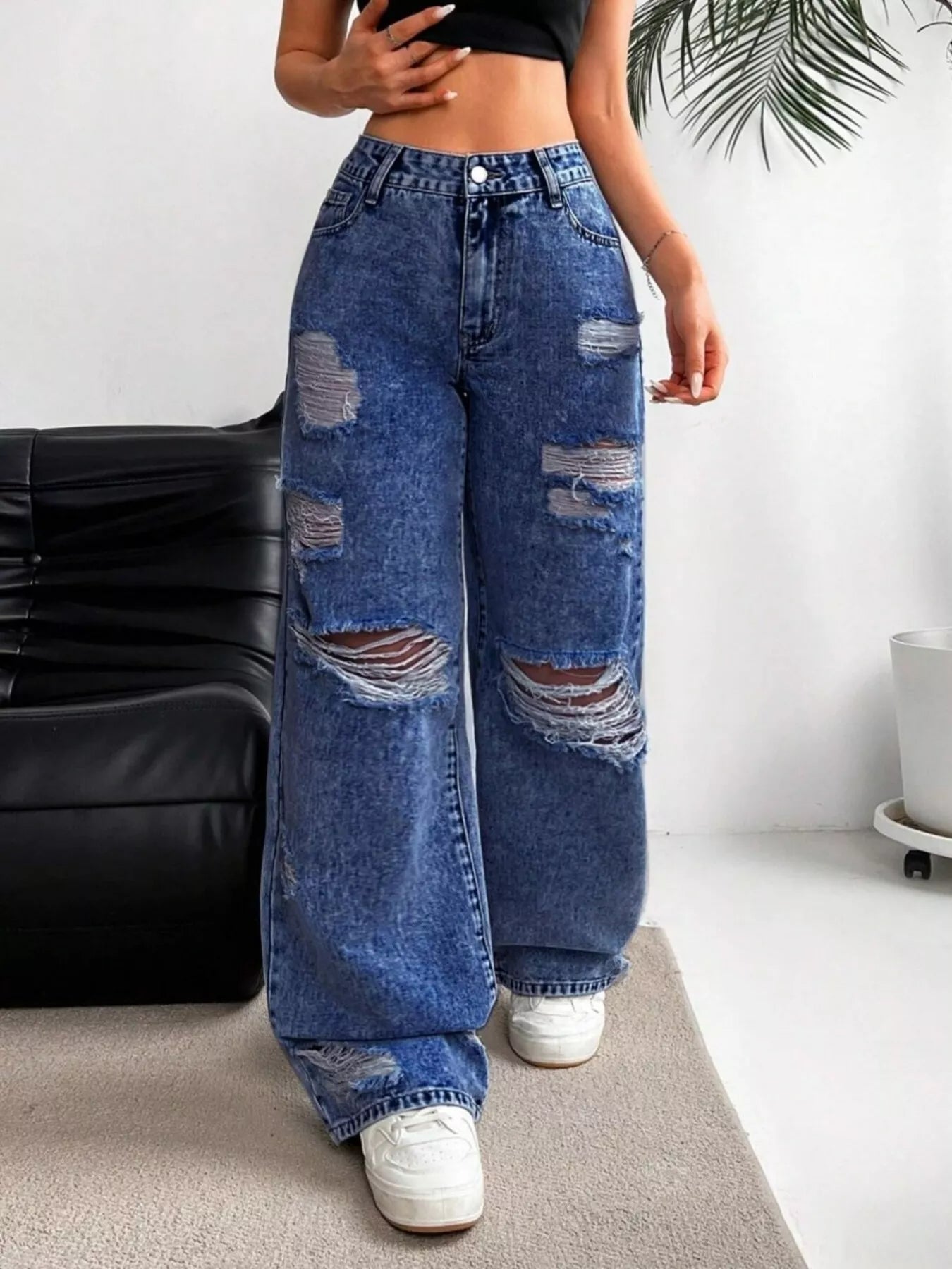 Distressed Wide Leg Jeans
