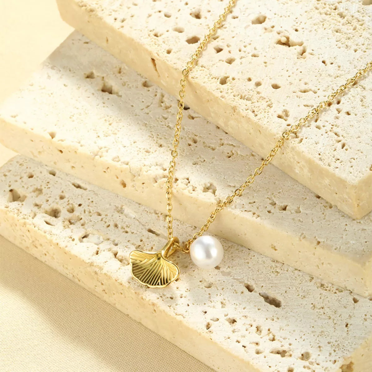 Pearl & Shell Pendant Necklace