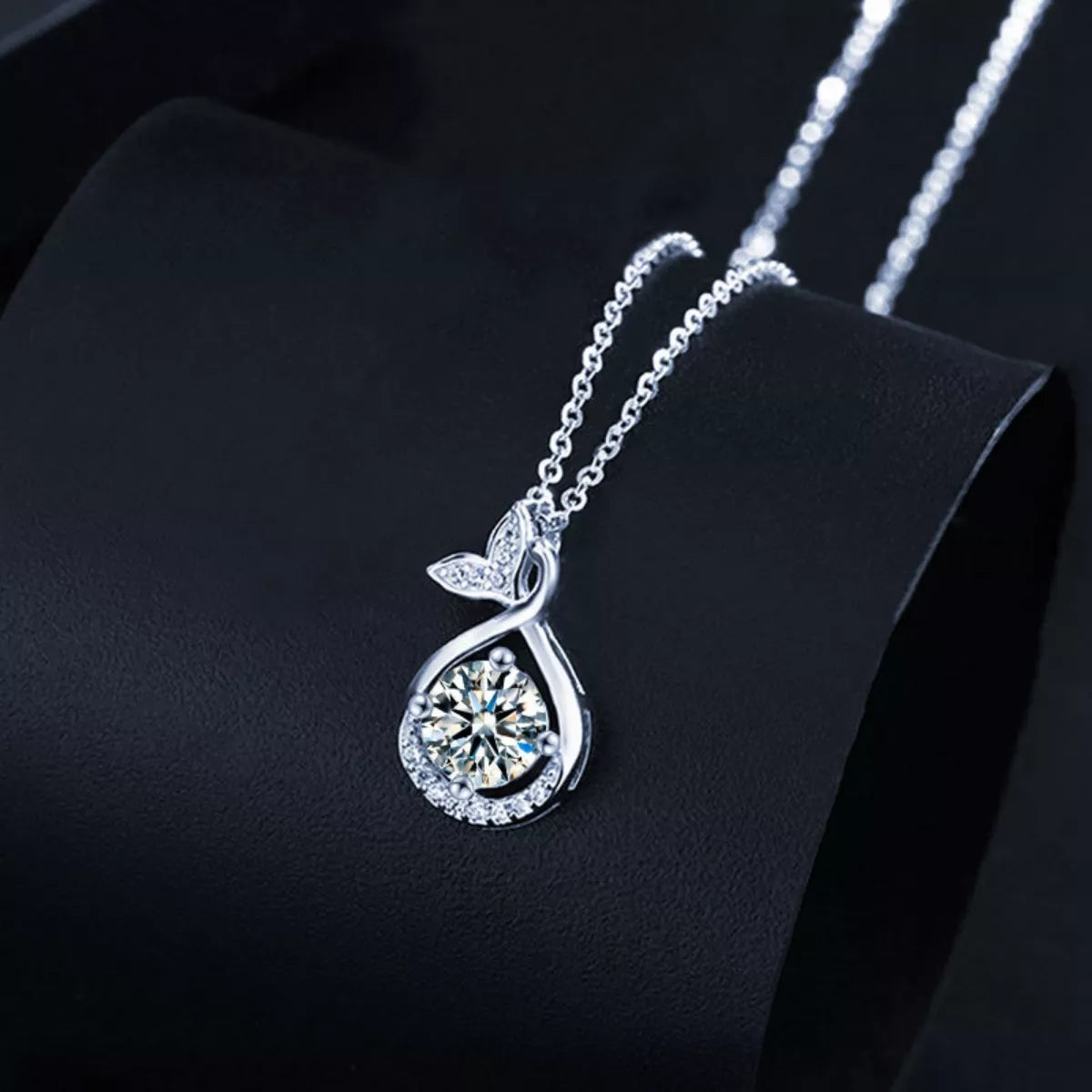 1 Carat Moissanite Pendant Necklace